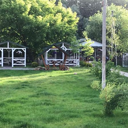 Рыбное Место Hotel Troitskoye Buitenkant foto