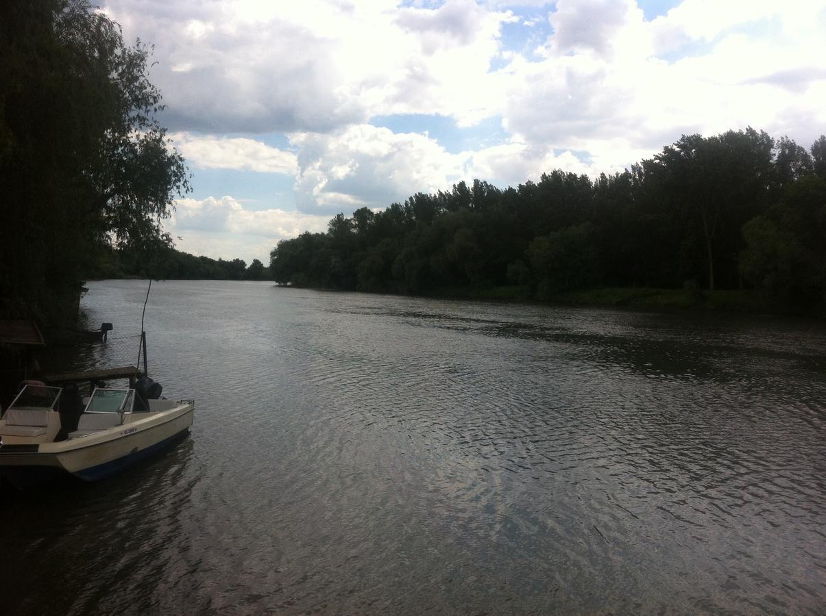 Рыбное Место Hotel Troitskoye Buitenkant foto