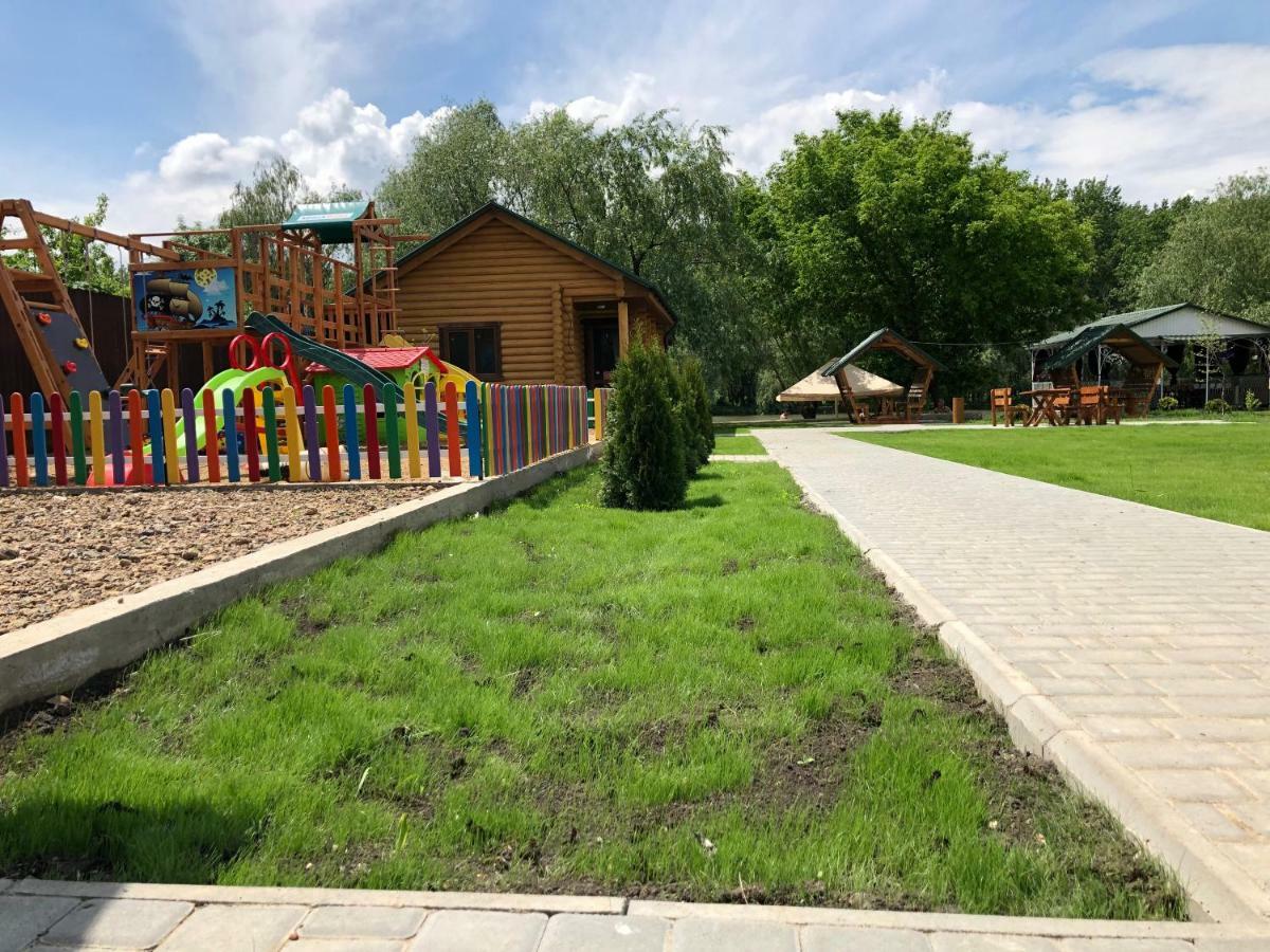 Рыбное Место Hotel Troitskoye Buitenkant foto