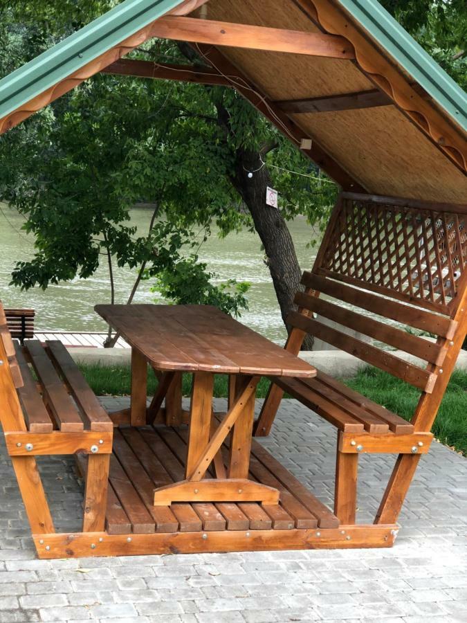 Рыбное Место Hotel Troitskoye Buitenkant foto